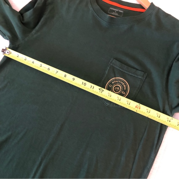 Southern Tide Gun Club Men’s Pocket Tee. Size Medium. - Picture 7 of 9